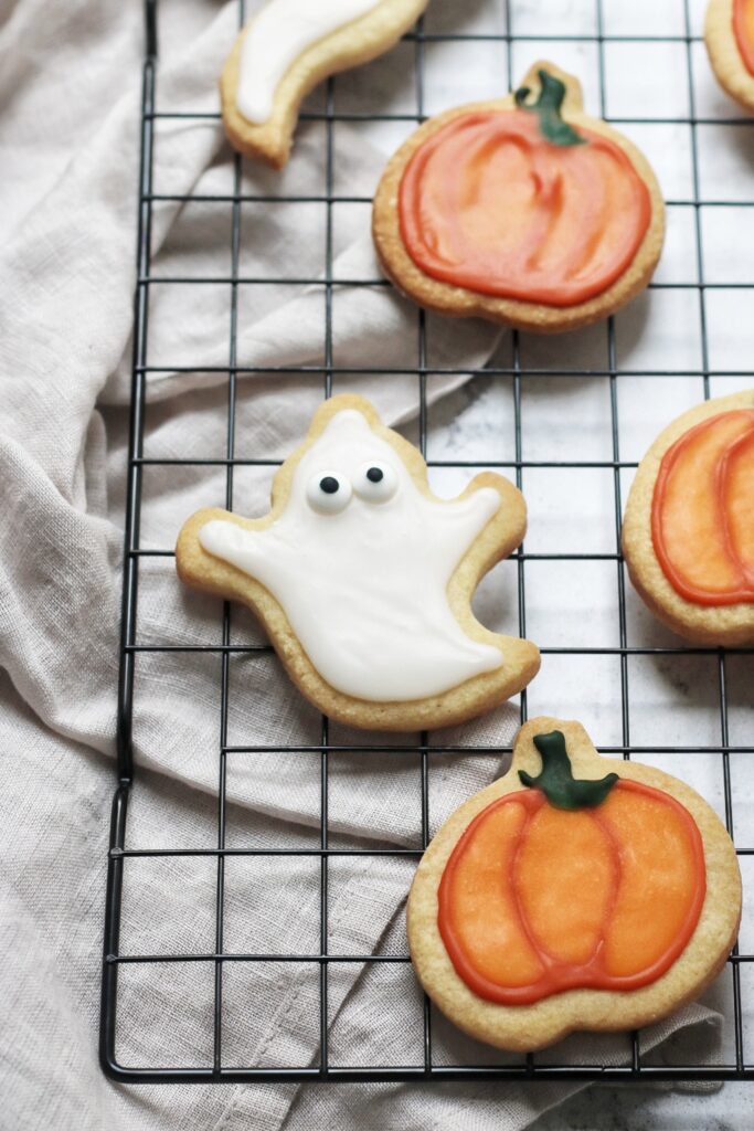 Vegan Halloween Sugar Cookies-Ghost