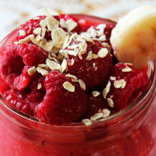 Raspberries-bananas-rolled-oats-and-orange-make-this-Breakfast-Smoothie-a-meal-in-a-glass