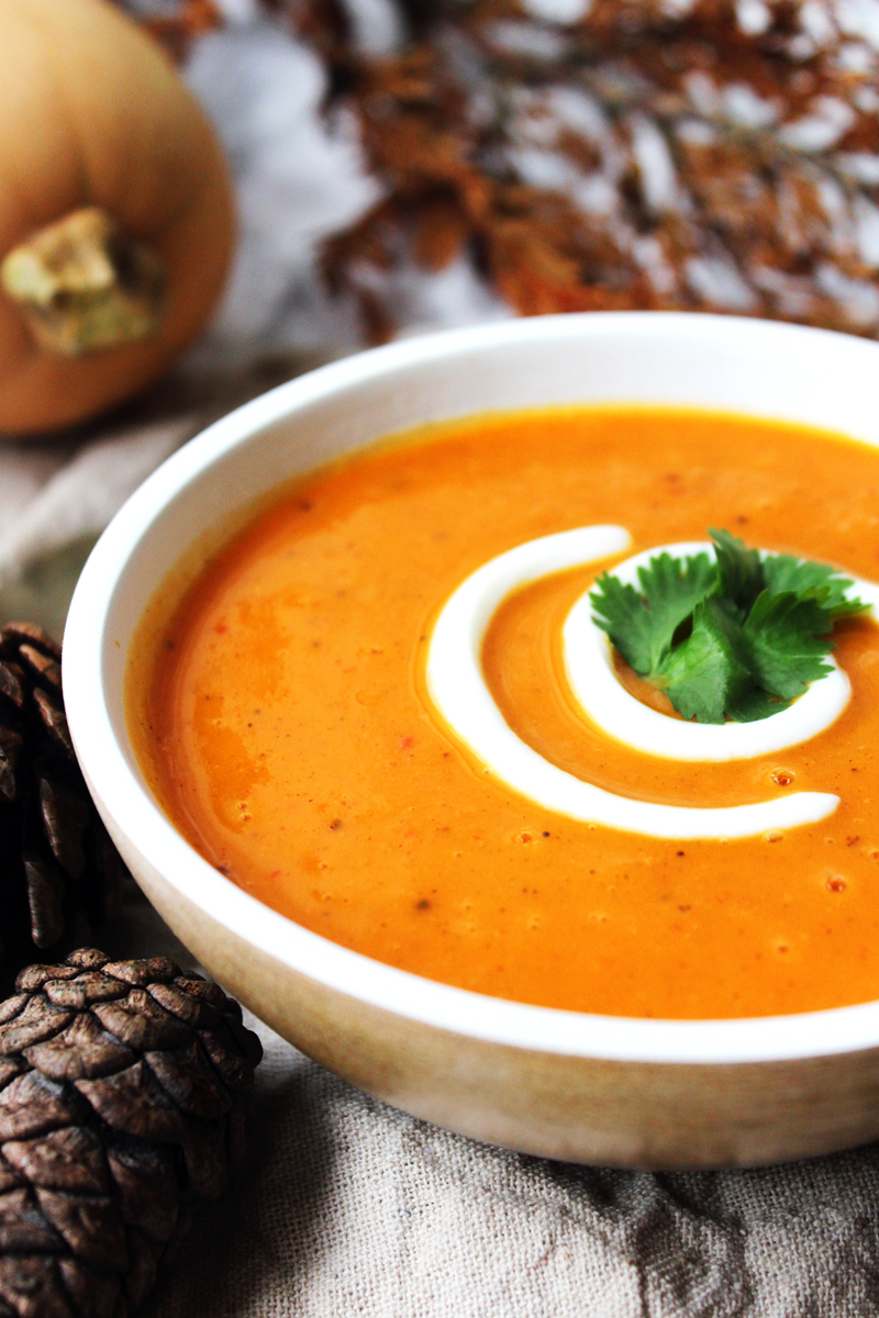 This warming spiced pumpkin soup tastes like autumn. It's a fantastic recipe made with seasonal vegetables and the classic pumpkin spice mix. Find out how to make this recipe for your lunch or dinner at Supper in the Suburbs. Why not serve it as a starter this Thanksgiving?