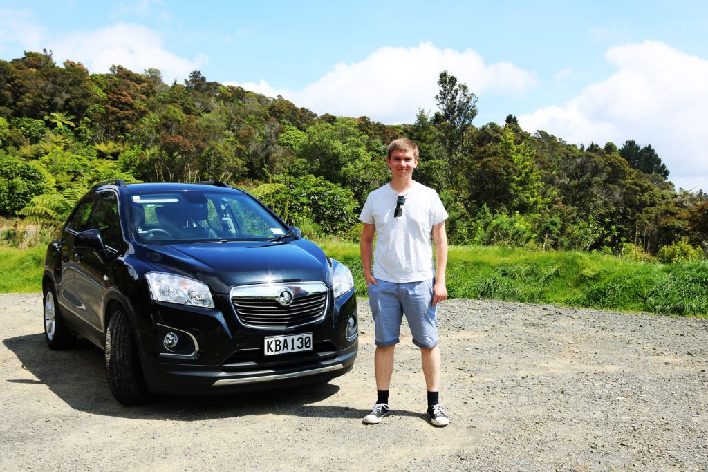 How to get FREE car hire for your New Zealand road trip
