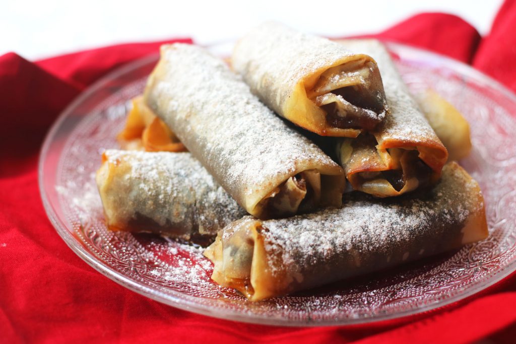 A plate of filo pastry mince pie rolls, perfect for Christmas entertaining