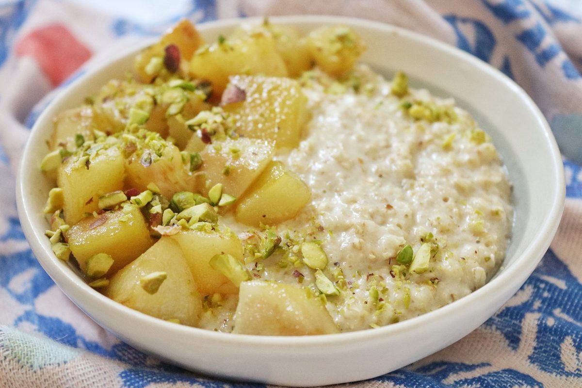 Vegan Pear, Pistachio and Cardamom Porridge