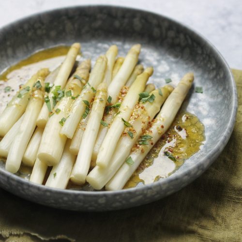 Delicate White Asparagus with Butter Vinaigrette-01