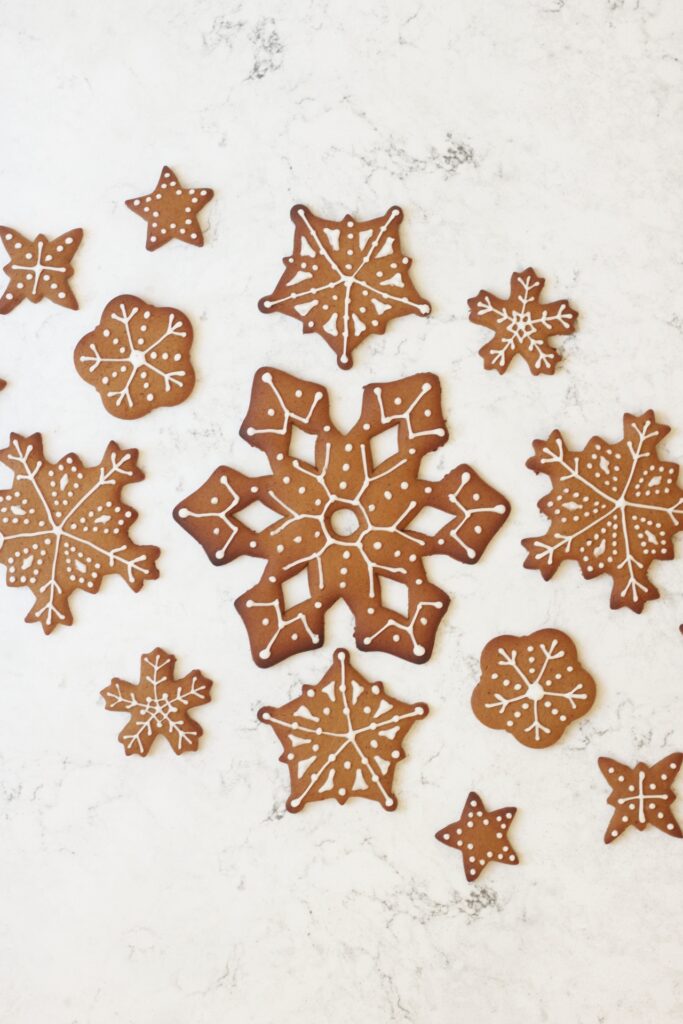 Vegan Gingerbread Snowflakes