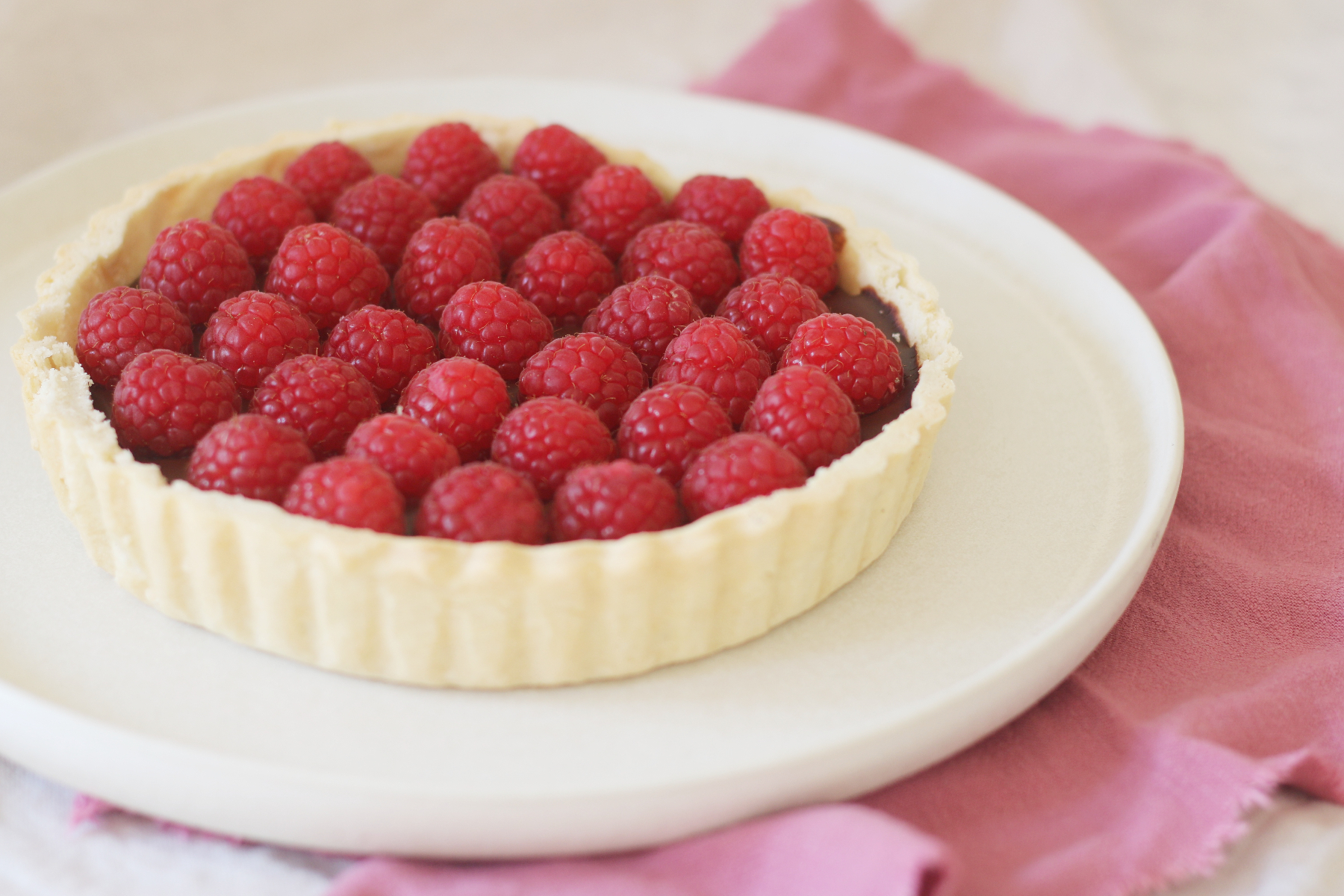 Raspberry and cream tart