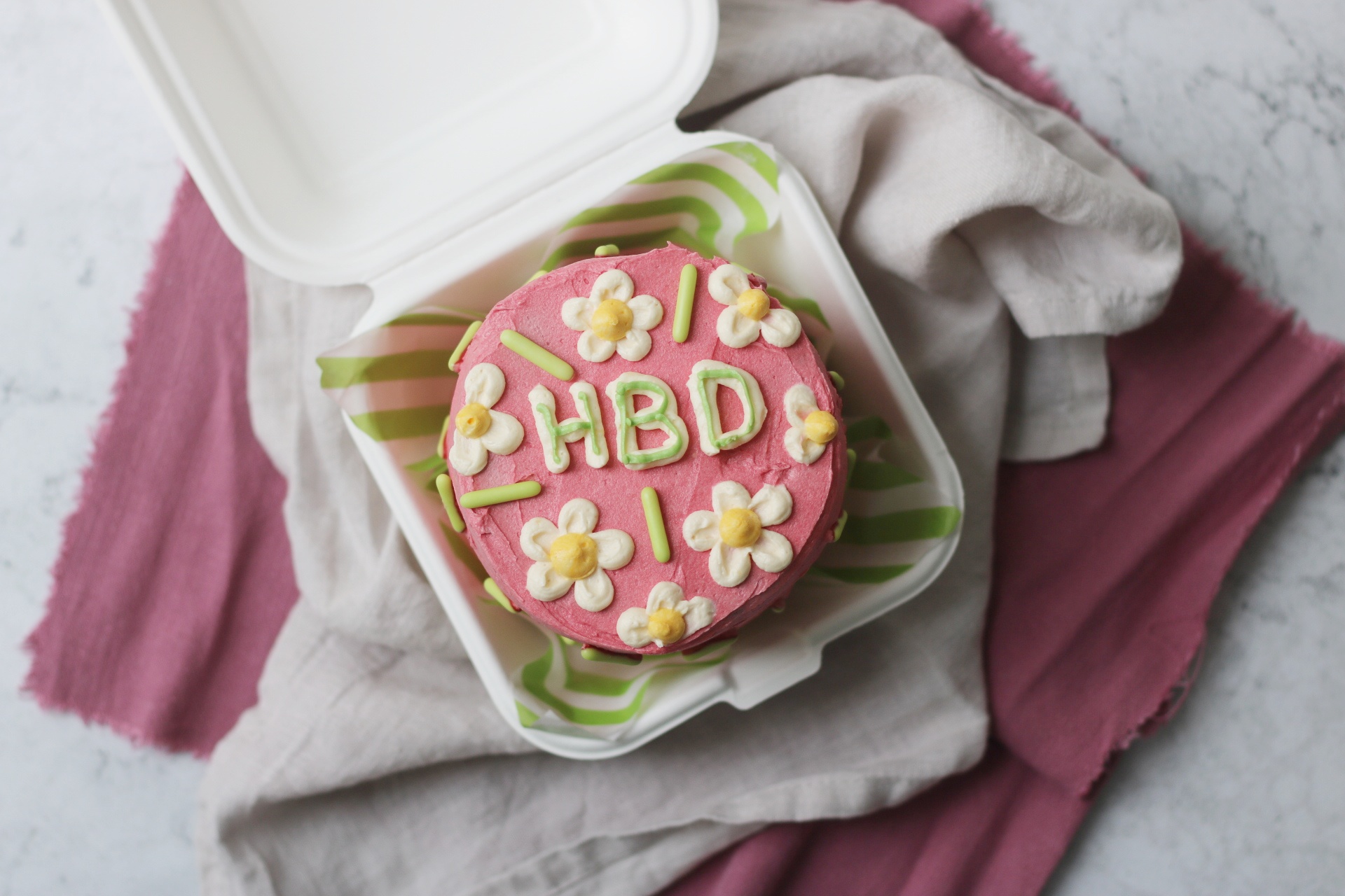 Lunch box cake | Box cake, Cake design, Love is sweet